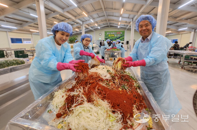 용인특례시 전북도민회, 사랑의 김장 김치 나눔… 어려운 이웃들에게 조금이나마 도움 되길