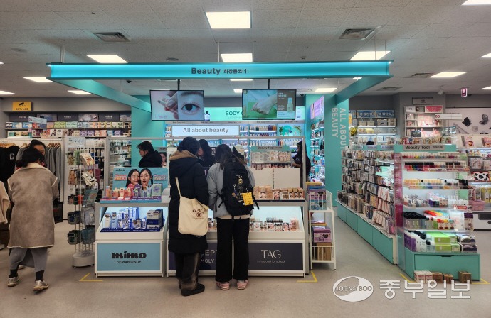 가벼운 금액, 낮은 진입장벽… 경기도 유통가도 다이소 모시기