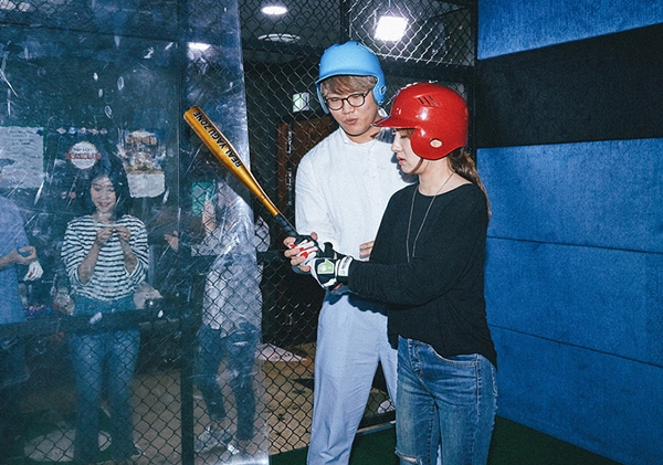 스크린야구장 브랜드 리얼야구존, 자외선 피하는 실내 이색 데이트 장소로 주목