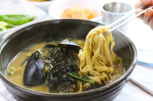 제주 협재 맛집 한림웅담, 보말칼국수, 보말물회 등 다양한 보말 요리 만날수 있어…