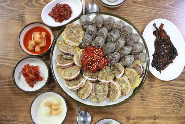 아름다운 외옹치 해변부터 아바이마을 맛집까지, 속초 여행의 즐거움