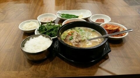 부산 힐링 여행 중 만난 뜻밖의 감동, 돼지국밥에 대해서