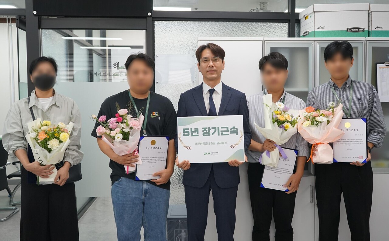 (주)와이비에프 선비꼬마김밥, 창립 6주년 기념 장기근속자 포상 및 글로벌 진출 비전 발표
