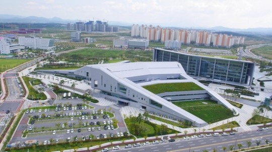 충남 대형유통업체·종합병원 유치 속도 낸다