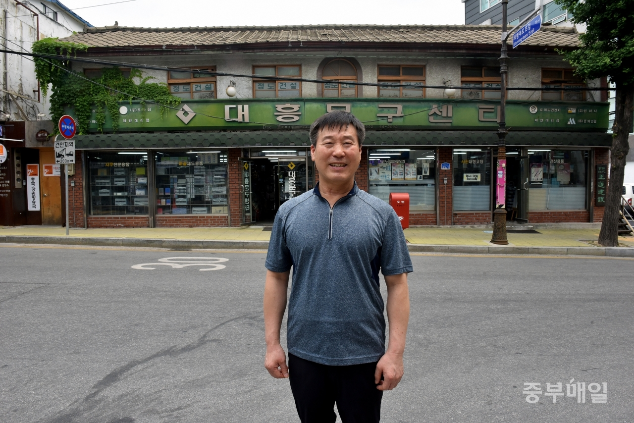 82년째 목조건물서 장사…제천의 희로애락과 함께