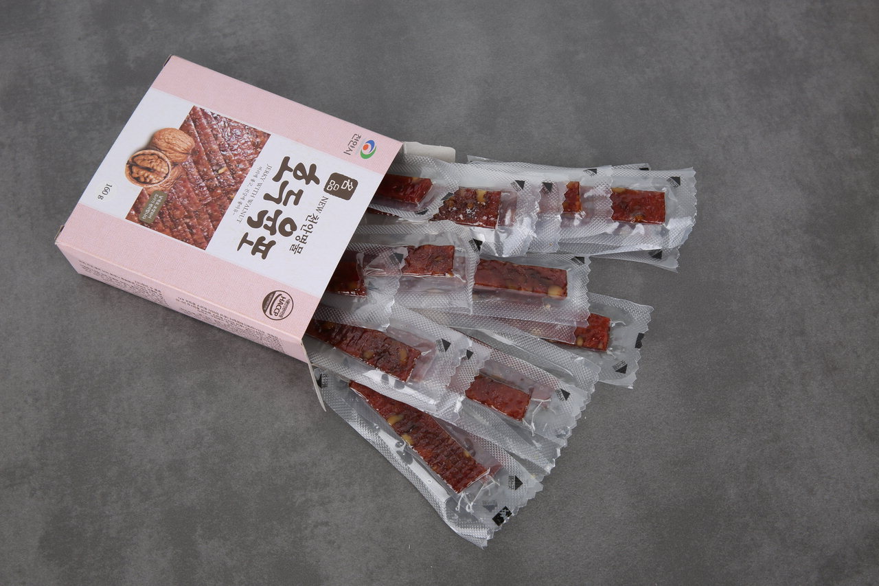 야우리 푸드스트리트, 차세대 천안명물 호두육포 선보여