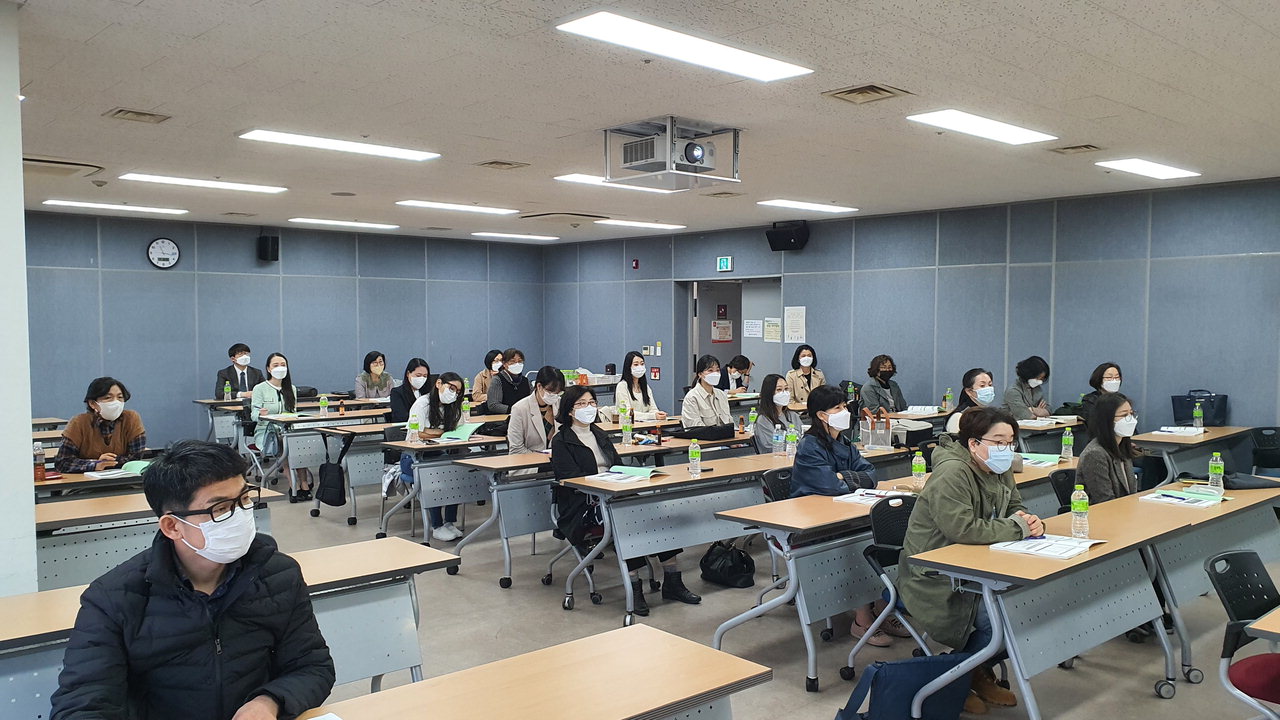 천안시청소년상담복지센터, 청소년상담아카데미 운영