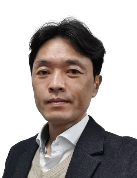 우민재단의 모토는 사람 그리고 사람