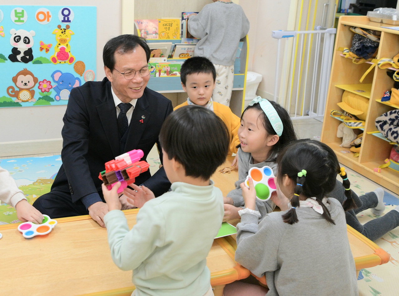 조병옥 음성군수, 어린이집 일일 보조교사 깜짝 변신