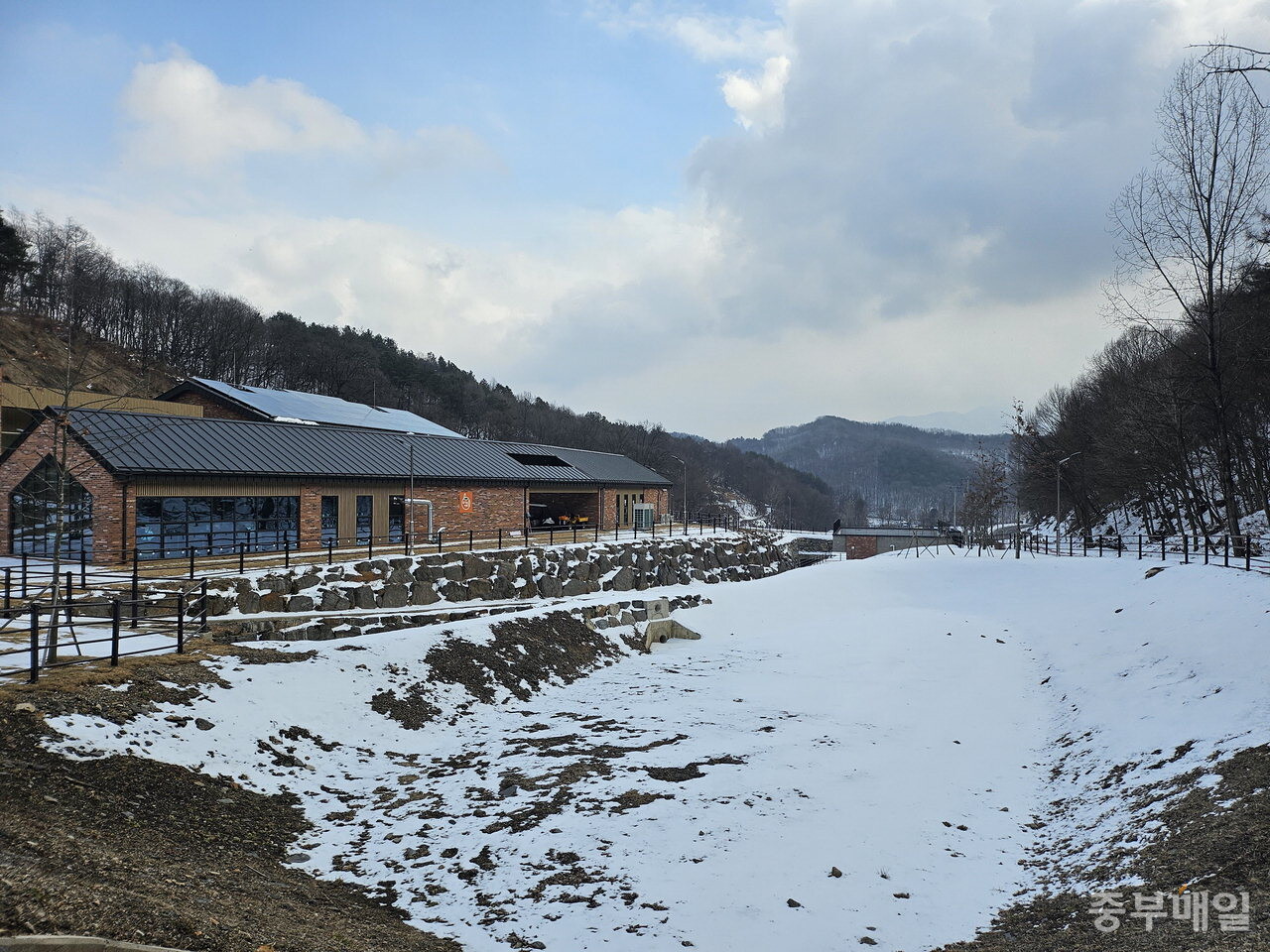 209억 투입 충주유기농체험교육센터, 지난해 적자 6억원