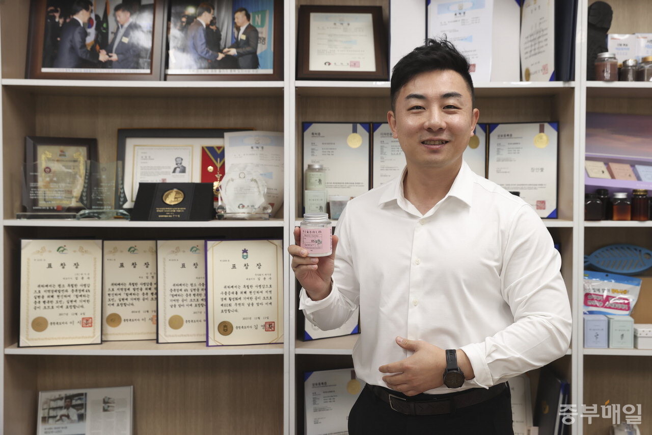 [오늘의창] 유해 물질 無… 탈취제 공식 깬 김윤수 ㈜데시존 대표