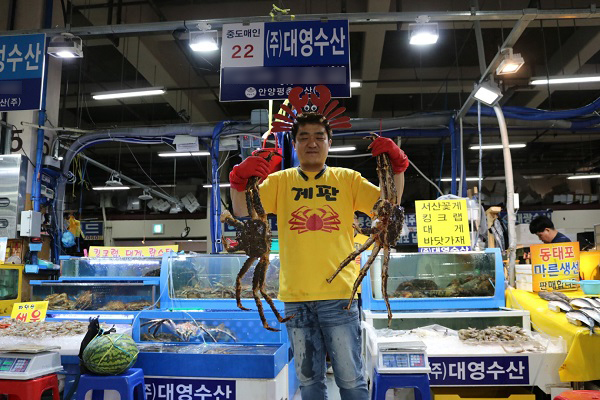 바다에 가지 않아도 킹크랩, 랍스타 등을 즐길 수 있는 평촌 맛집, 대영수산