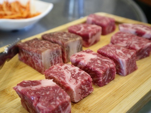 신당동 맛집 ‘박사네등심’, 여름철 미식으로 적절한 한우등심, 돌문어구이, 산꼼장어 요리