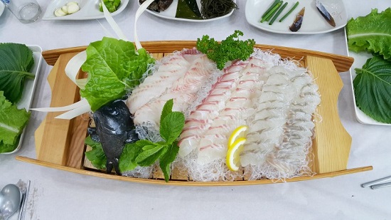 제주도 청정 바다 옆 신선한 회를 즐기러 가볼만한 곳, 조천읍 함덕 해수욕장 맛집 대박횟집