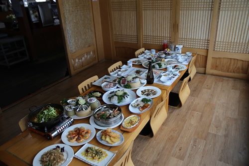 갈대밭길 따라 떠나는 서천 맛집 장항 해강횟집 맛과 멋이 살아있는 곳