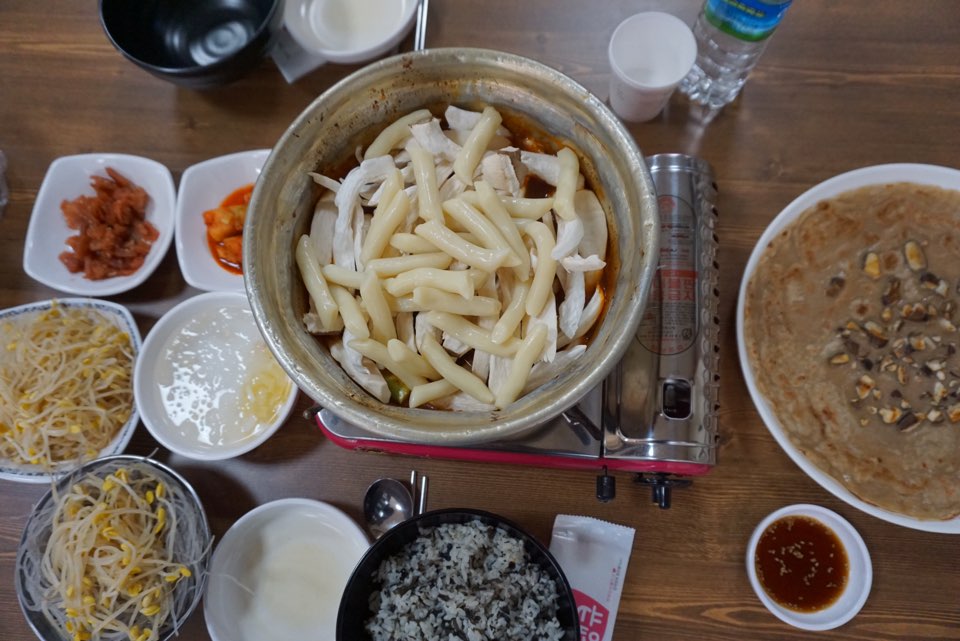 안산 중앙동 맛집 ‘양푼애등갈비’, 중독성 있는 양푼등갈비찜 선보여… “가정의 달 가족모임 장소로 눈길”
