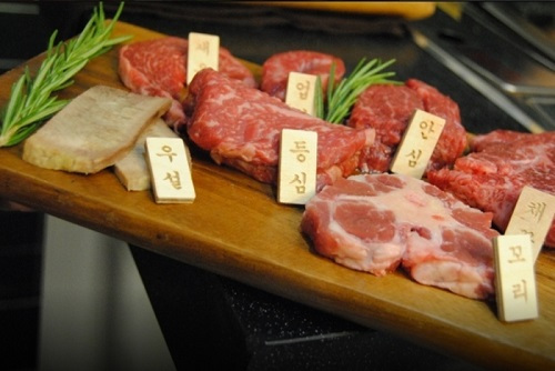 춘천 맛집 ‘화람한우’ 한우의 풍미를 끌어올린 비결, 연잎 숙성 한우로 이목을 끄는 오마카세 레스토랑