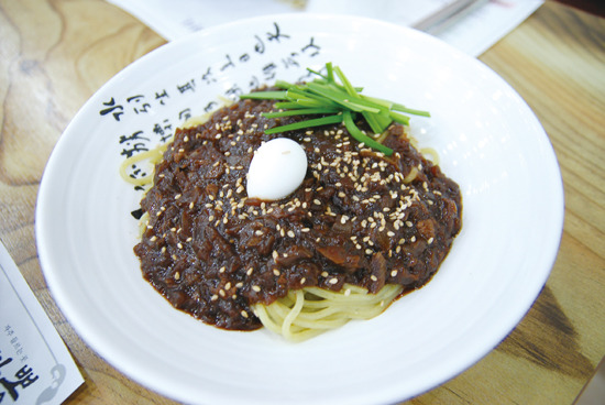 짬뽕춘추전국시대 맛·건강 최강 짬뽕 나타났다