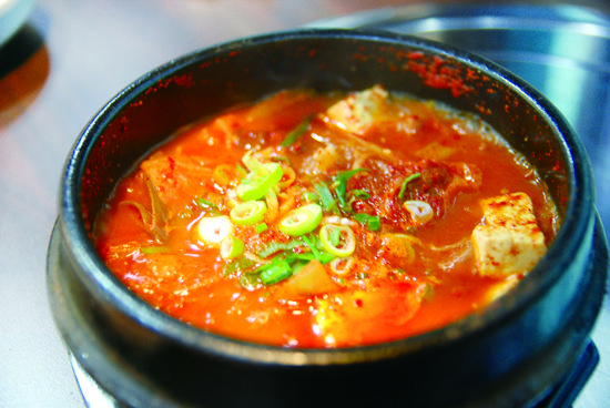 개그맨 이경래가 직접 구워주는 윤기 좔좔~ 왕갈비