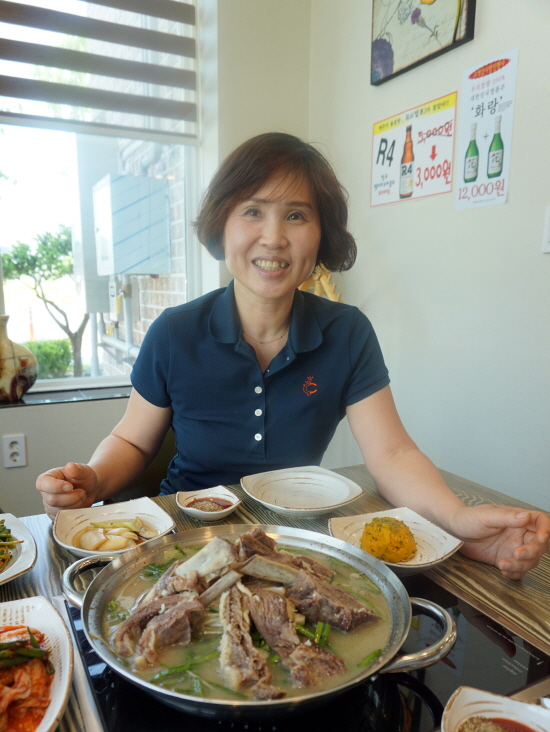 어버이날 특급 보양식 흑염소 요리 어떠세요!