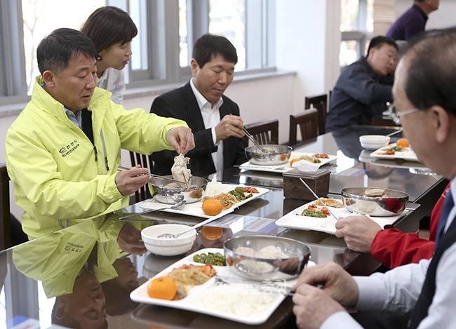 천안시, AI 여파로 위축된 닭·오리고기 소비 촉진 앞장