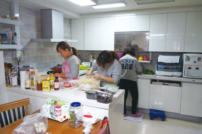 아산 배방에 모인 엄마들 긍정 에너지는 우리의 힘