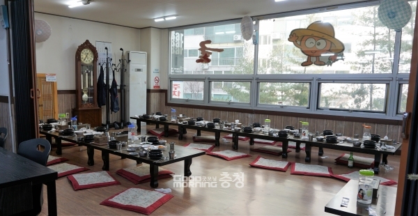 [맛집] 오늘 점심은 뜨끈하고 담백한 굴 순두부로!