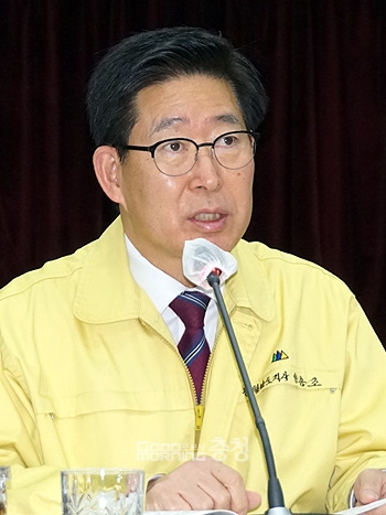 양승조 충남지사 결혼·출산 막는 요인 극복