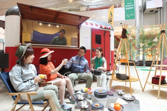 [포토] 롯데월드몰에서 캠핑체험 즐기세요