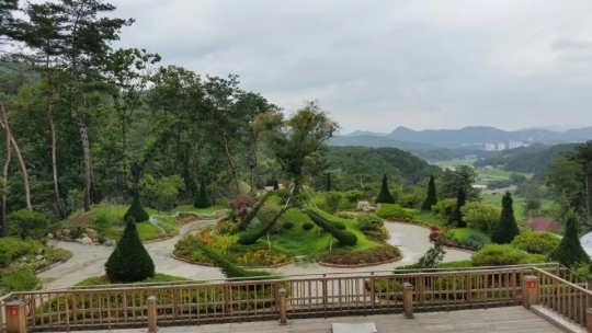덕평 공룡수목원...국내 쥬라기공원조성 복합테마파크로 인기
