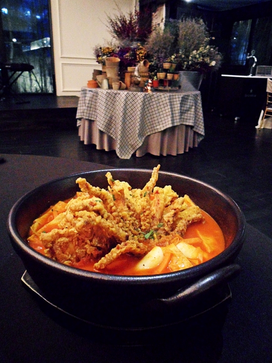 떡볶이 파는 카페, 쫄면 파는 빵집 늘어난 이유는?