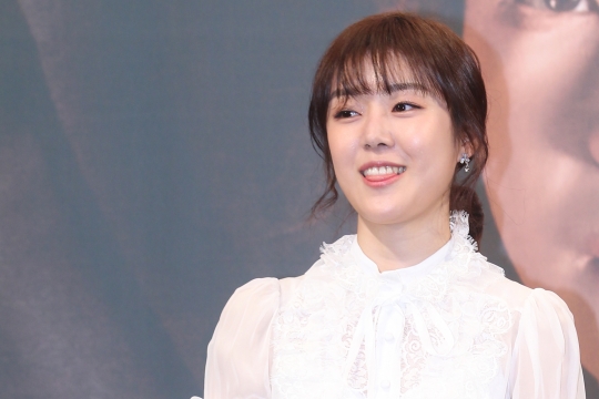 [포토] 다시, 첫사랑 서하, 깜찍하게 혀 낼름!