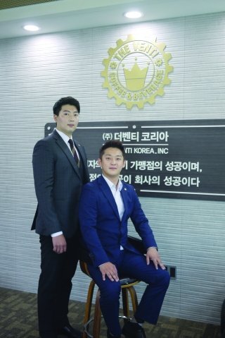 [3040 CEO 열전] 가성비 커피 트렌드 선도한 더벤티 최준경·박수암 공동 대표