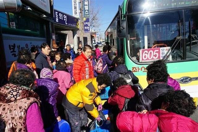 경주 정종복, 외동5일장서 국도 7호선 확장 약속