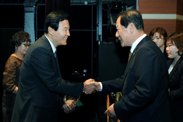 영천시 상반기 우수기업 삼성유리공업·한솔섬유
