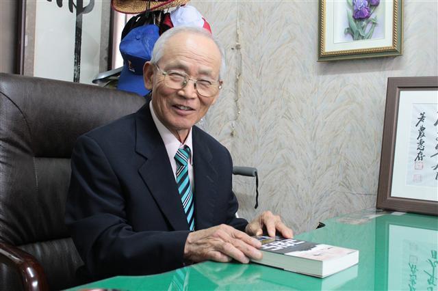 윤지균 상주 제일서점 회장지역학생 청운의 꿈 키운 공간…지식전달자 자부심