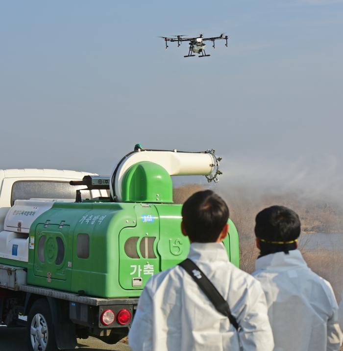 AI 방역작업에 드론 투입