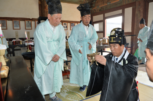 경산향교 춘기 석전대제 봉행