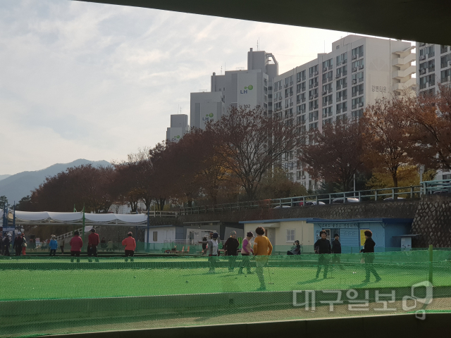 대구 신천둔치 시설 구역별 ‘빈익빈 부익부 ’…북쪽은 빈약, 남쪽은 화려