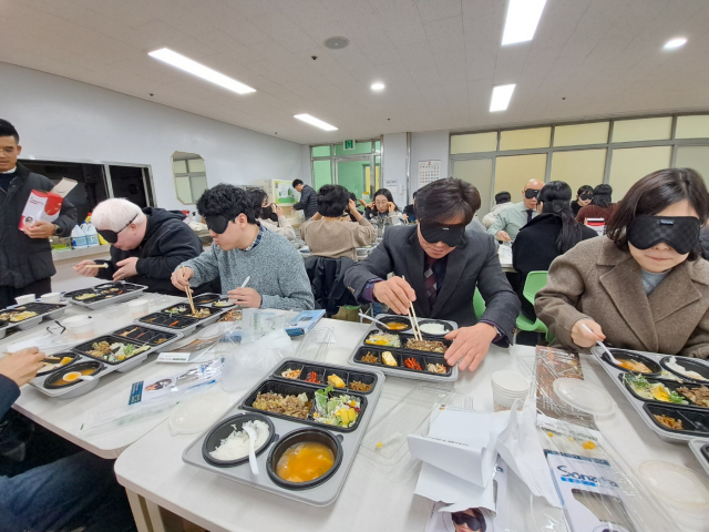 대구광명학교, 눈이 아닌 마음으로 준비하는 신학기