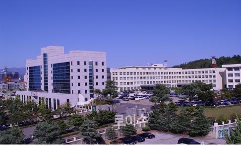 대구지검, 대구지역 최대폭력조직 동성로파 두목·고문 구속기소