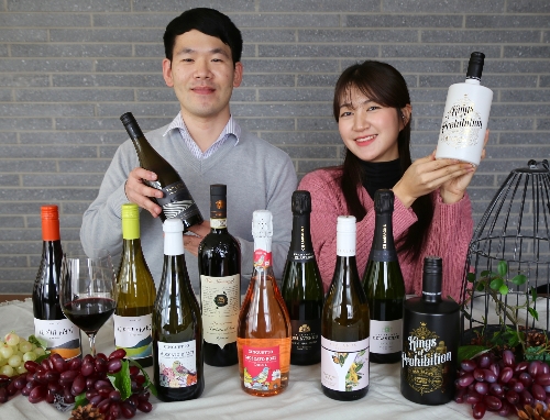 [생활경제 이슈] 현대그린푸드, 2024년 비노에이치 추천 와인 11종 선보인다 外
