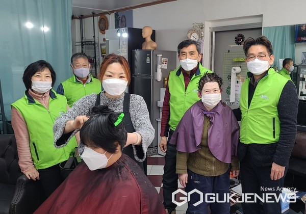 광주시 초월읍 지역사회보장협의체, 젊어진 day 이미용사업 실시