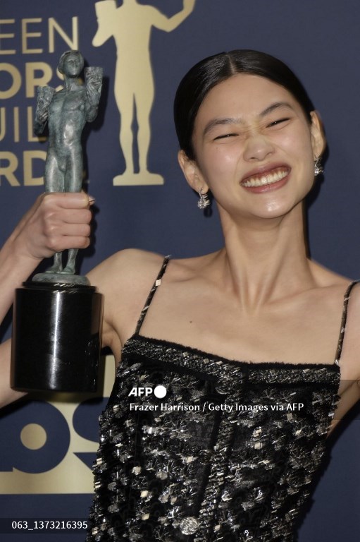 [SAG] 오징어게임 정호연, 수상 기쁨에 잇몸 만개