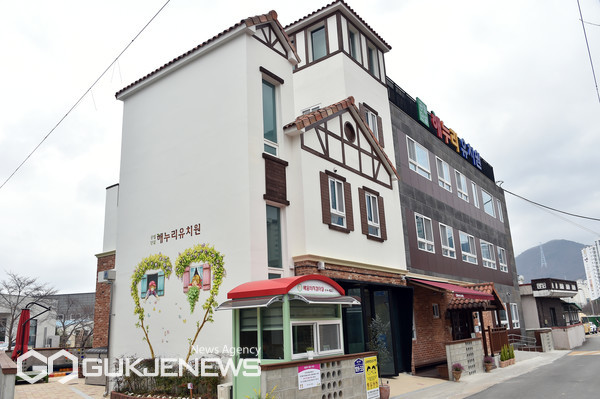[포토] 해누리유치원 신학기 급식 운영 상황 점검하는 김석준 교육감