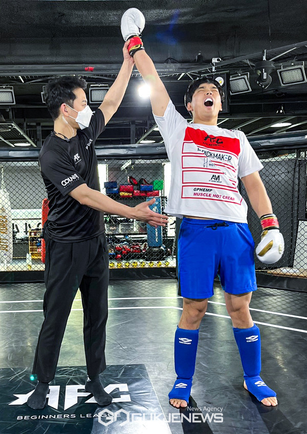 [GJ포토] 신상윤, AFC 비기너스09 아마 MMA -93kg급 경기 TKO승