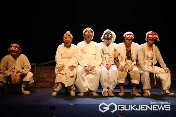 용인문화재단, 사다리움직임연구소의 한여름밤의 꿈 공연