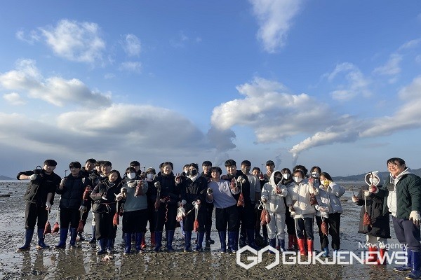 청주 현도중학교, 도전과 모험 섬에서 섬으로 진행