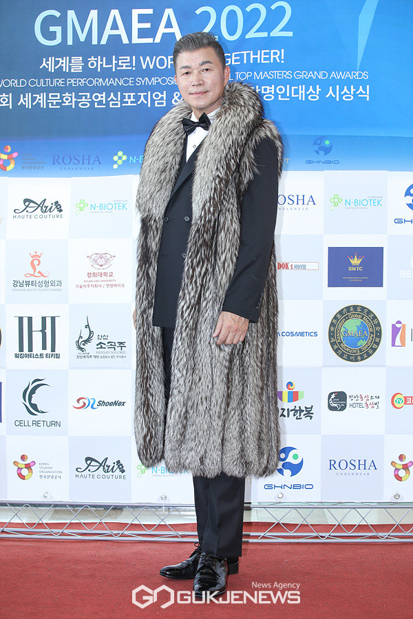 [GJ포토] 시니어 모델 박종선, 멋쟁이 신사(GMAEA 2022 벨리노 모피 패션쇼)