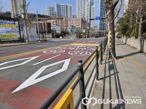 용인시 수지구, 통학로 2km 구간 낡은 노면표시 재도색